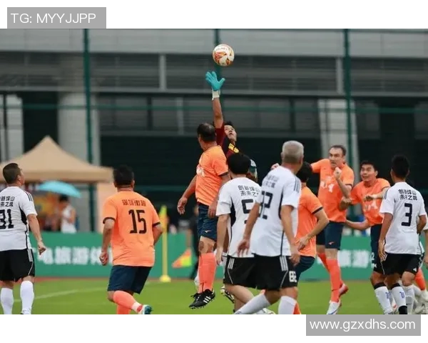 街球与足球结合的明星球员盘点及其精彩瞬间回顾